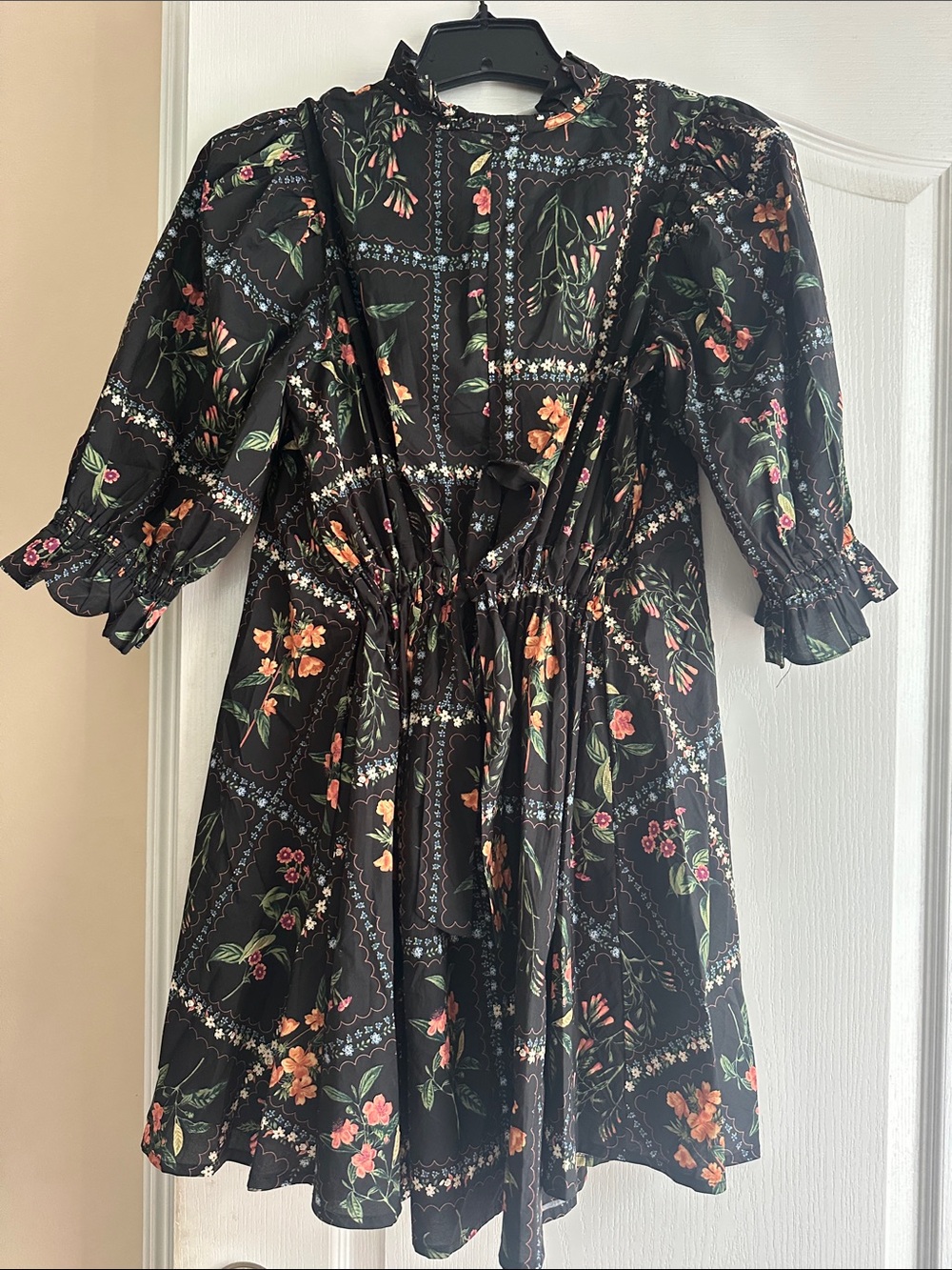 entro Black Floral Mini Dress with Puff Sleeves - Picture 5 of 6